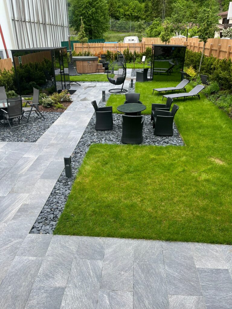 7f384415-e5a5-4246-9ece-dbad3b521afe